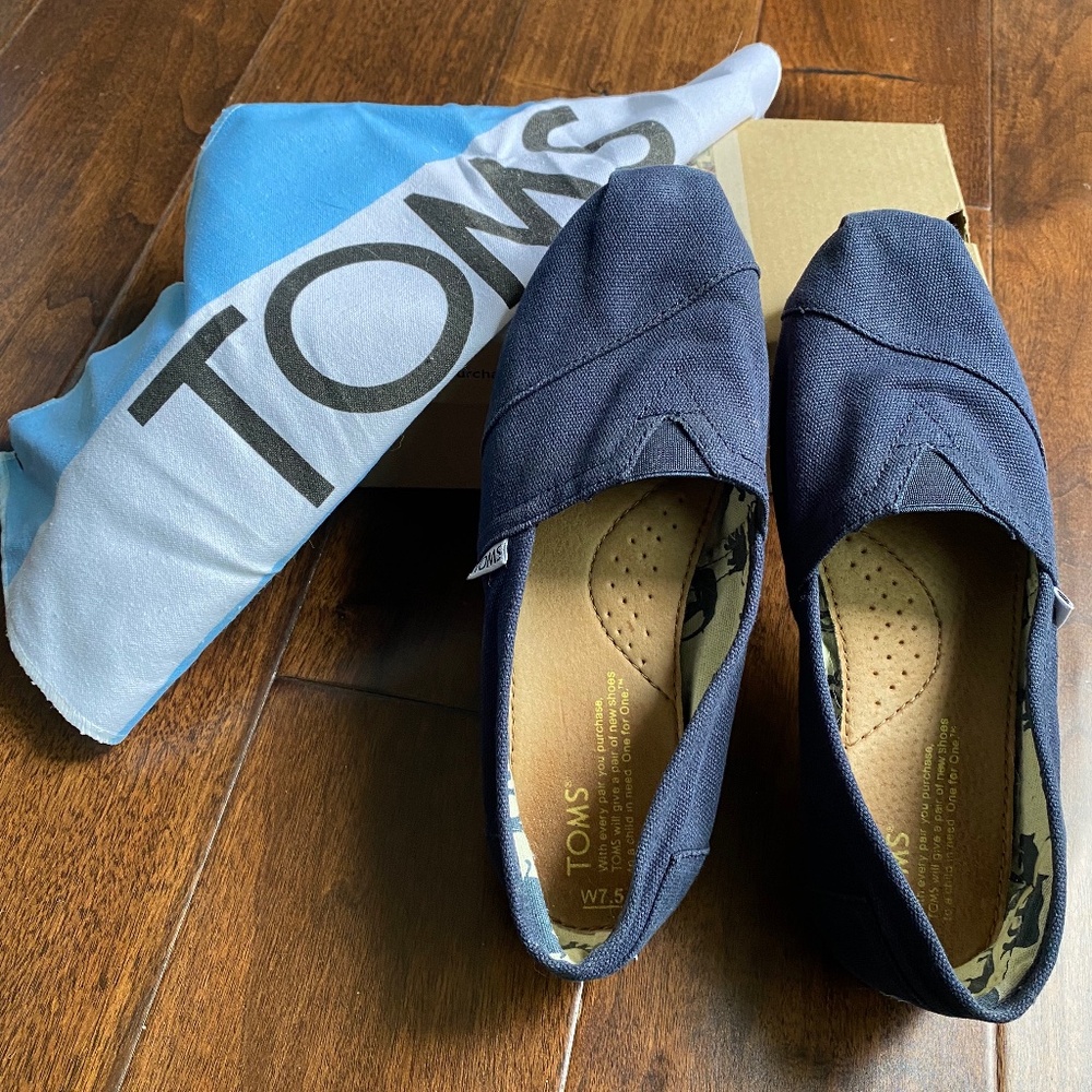 Toms Classic Canvas Slip-On Navy Size 7.5